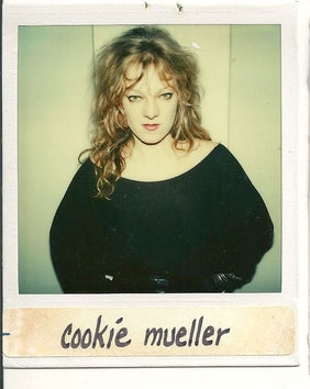 COOKIE LOCKET TEE